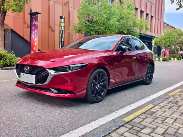 Фотография автомобиля — Mazda Axela