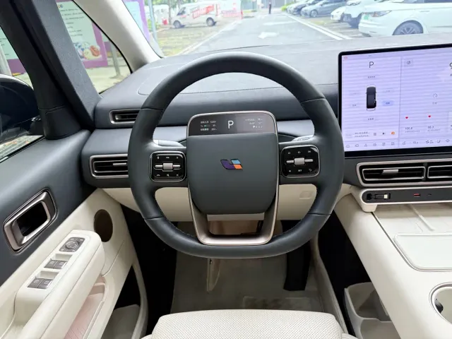 Li Auto MEGA — Фото автомобиля 17