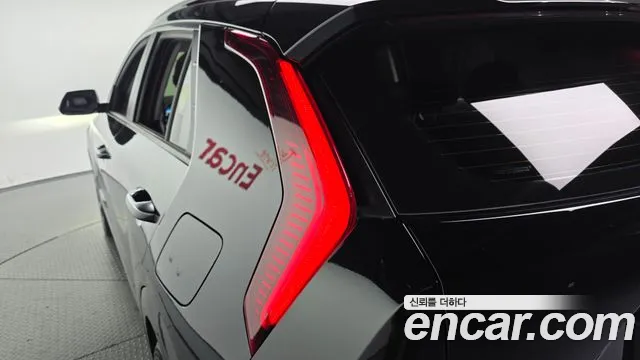 Kia Niro The All New — Фото автомобиля 8