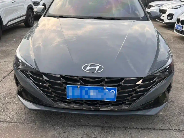 Hyundai Elantra — Фото автомобиля 2
