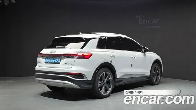Audi Q4 e-tron F4 — Фото автомобиля 2