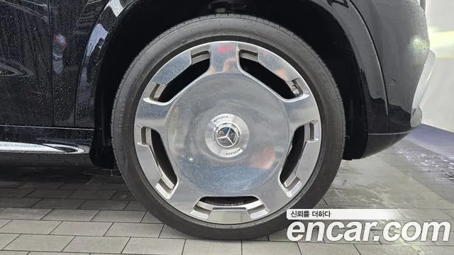 Mercedes-Benz GLS-Class — Фото автомобиля 17