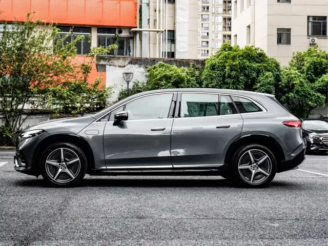 Mercedes-Benz Mercedes-Benz EQS SUV 2025 Model 500 4MATIC — Фото автомобиля 3