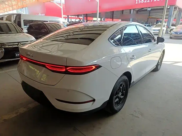 BYD Qin PLUS — Фото автомобиля 6