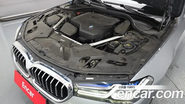 BMW 5-Series 5 серия (G30) 530i xDrive M Sport — Фото автомобиля 6