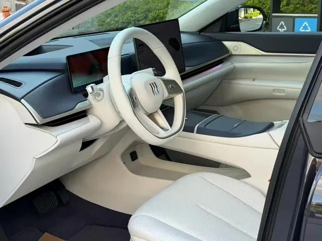 Buick Electra L7 — Фото автомобиля 3
