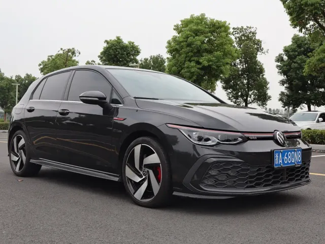 Volkswagen Golf GTI 2021 380TSI DSG GTI — Фото автомобиля 3