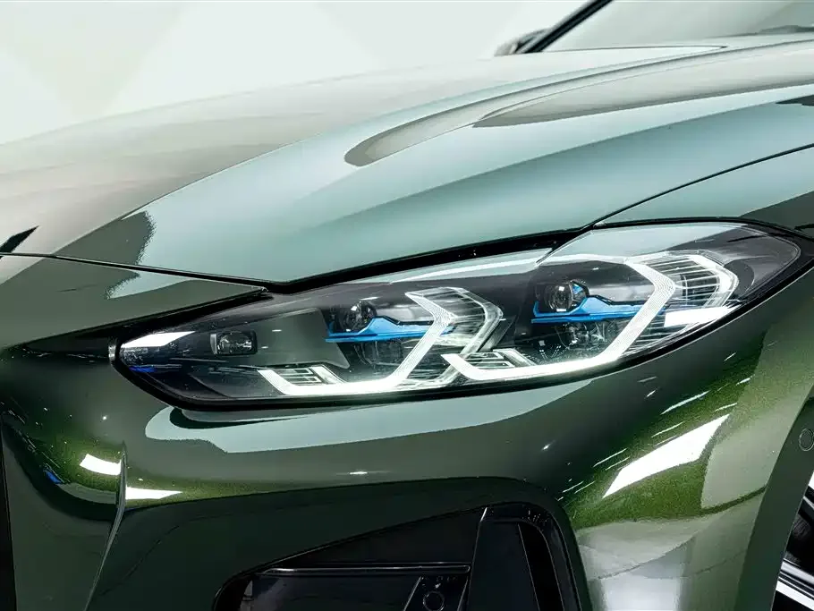 BMW BMW 4 Series 2023 430i M Sport Shadowline Package — Фото автомобиля 4