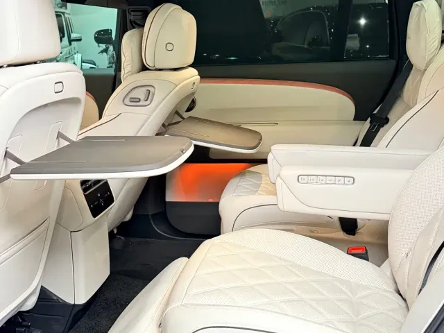 Li Auto L9 — Фото автомобиля 7