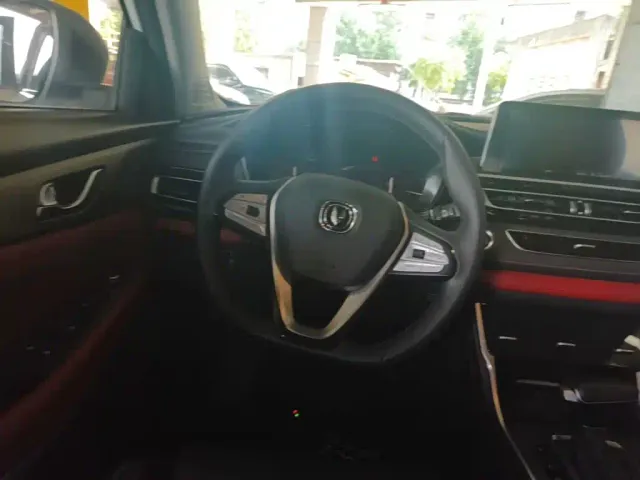 Changan CS75 — Фото автомобиля 10