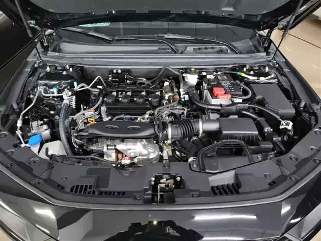 Honda Accord — Фото автомобиля 9