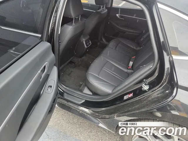 Hyundai Sonata — Фото автомобиля 8