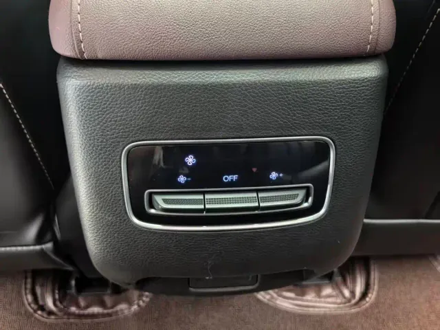 GAC Trumpchi M6 — Фото автомобиля 13