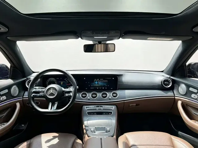 Mercedes-Benz E-Class — Фото автомобиля 5