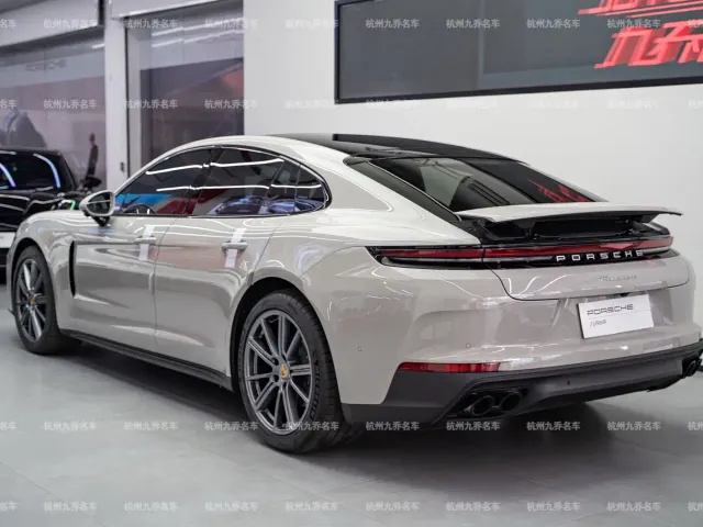 Porsche Panamera — Фото автомобиля 5
