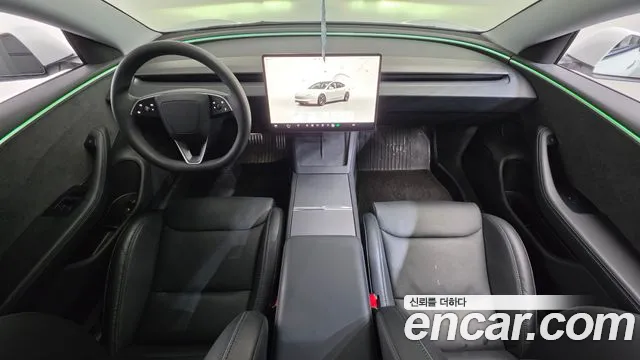 Tesla Model 3 — Фото автомобиля 9