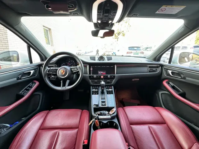 Porsche Macan — Фото автомобиля 8