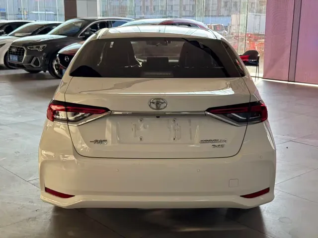 Toyota Corolla — Фото автомобиля 4