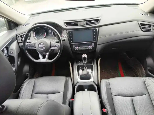 Nissan X-Trail — Фото автомобиля 12