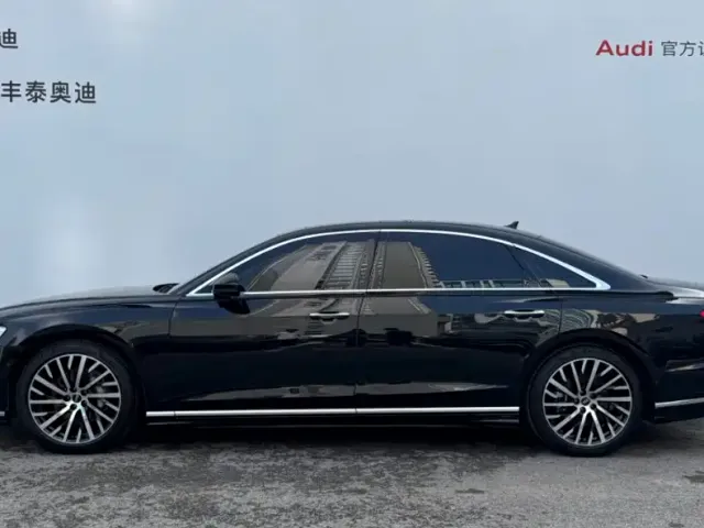 Audi A8 — Фото автомобиля 4