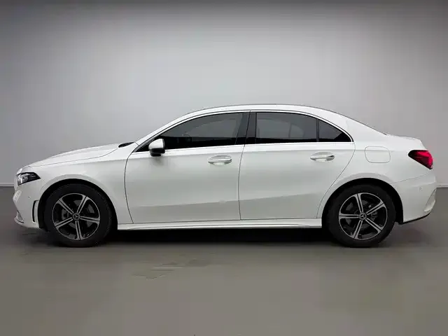 Mercedes-Benz A-Class — Фото автомобиля 3