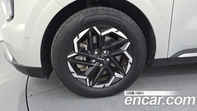 Kia Carnival 4th Gen — Фото автомобиля 5