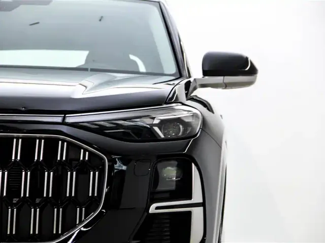 Audi Q6 — Фото автомобиля 10