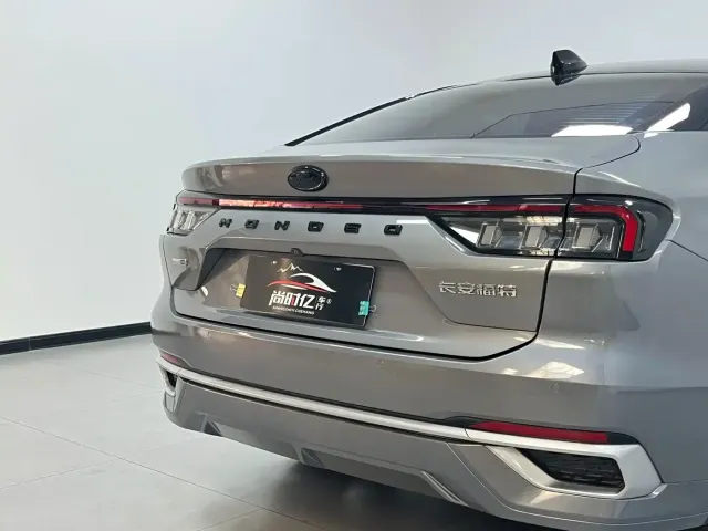 Ford Mondeo — Фото автомобиля 6