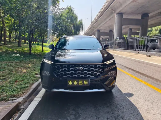 Ford Lingrui — Фото автомобиля 2