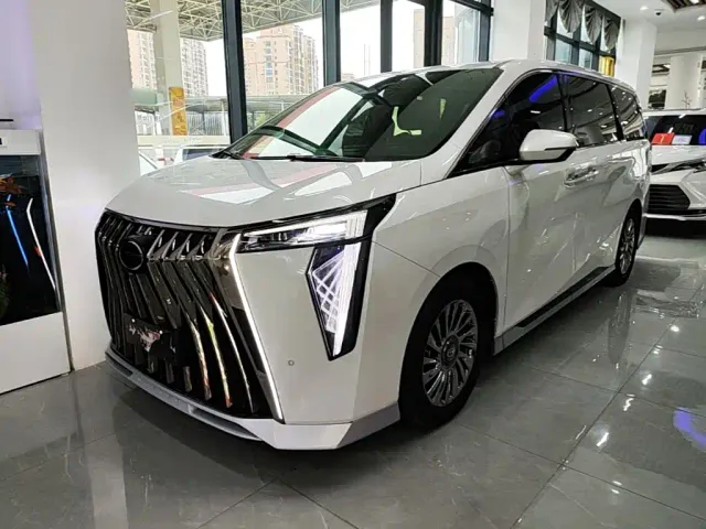 Фотография автомобиля — GAC Trumpchi M8