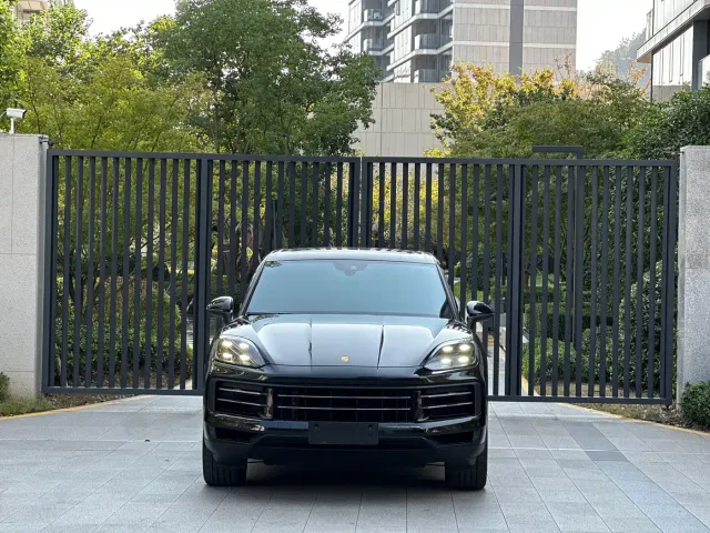 Porsche Cayenne — Фото автомобиля 2