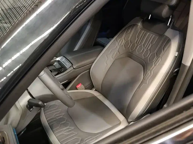 Ford Edge — Фото автомобиля 14