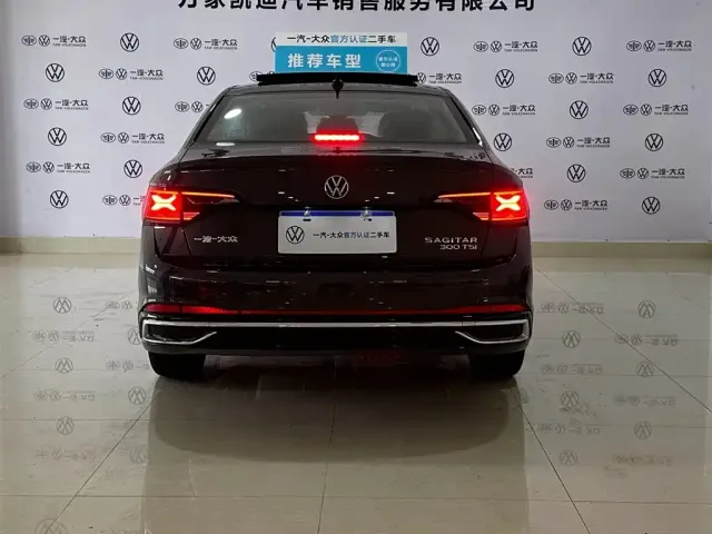 Volkswagen Sagitar — Фото автомобиля 6