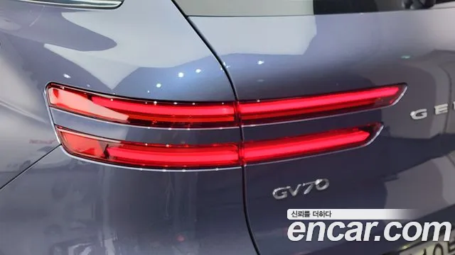 Genesis GV70 — Фото автомобиля 23