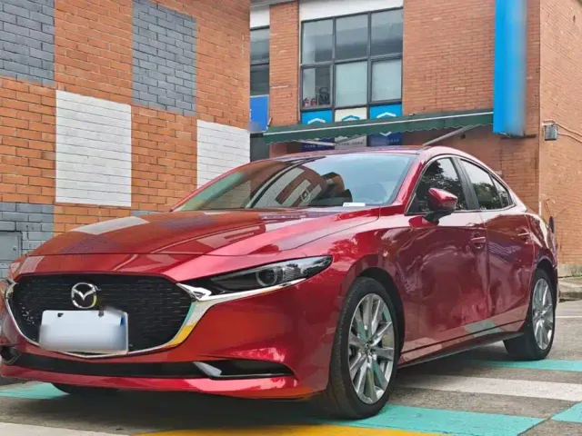 Фотография автомобиля — Mazda Axela