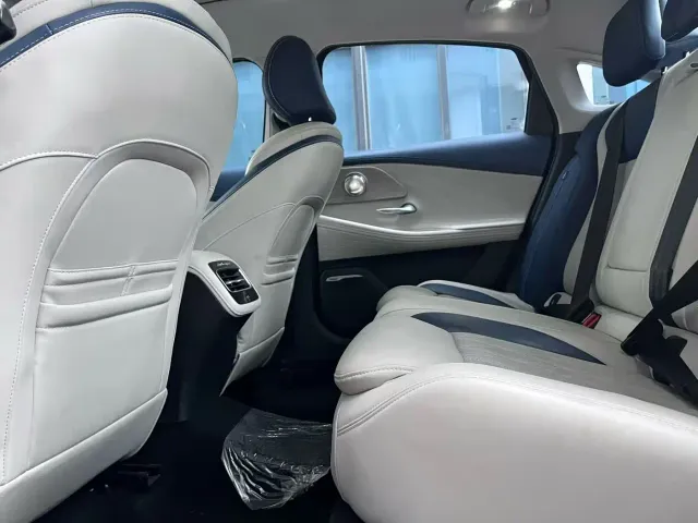 Chery Arrizo 8 — Фото автомобиля 9