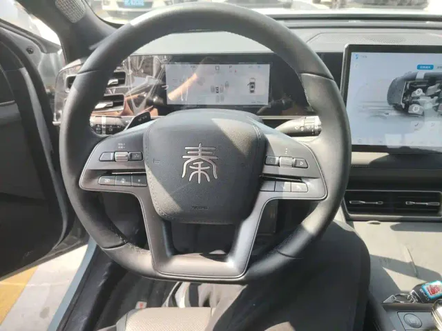 BYD Qin L — Фото автомобиля 10