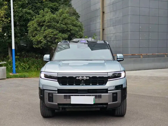 BYD FangChengBao Leopard 8 — Фото автомобиля 2