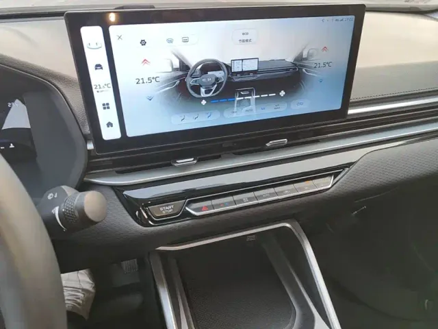 Geely Emgrand — Фото автомобиля 12