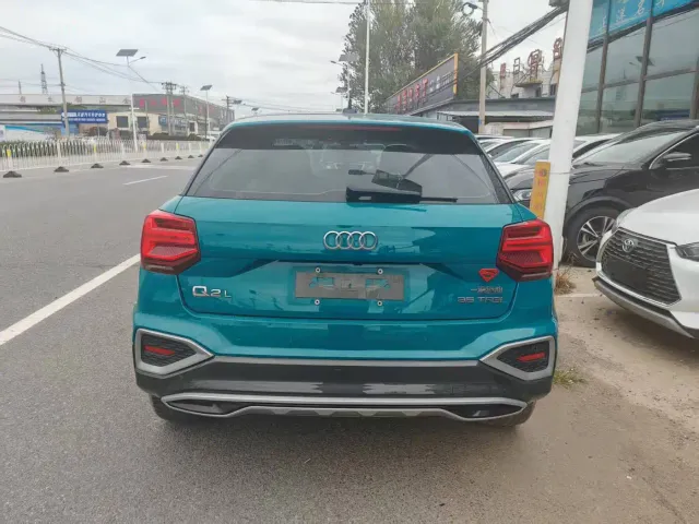 Audi Q2L — Фото автомобиля 5