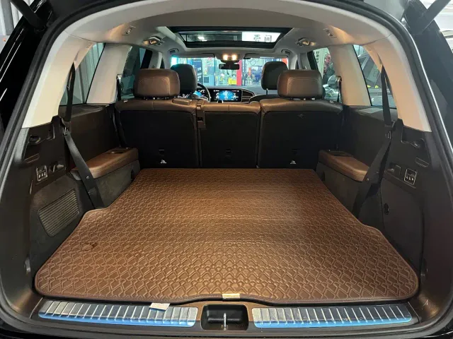 Mercedes-Benz GLS-Class — Фото автомобиля 21