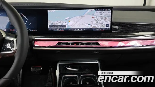 BMW 7-Series 7 серия (G70) 740i xDrive M Sport — Фото автомобиля 14