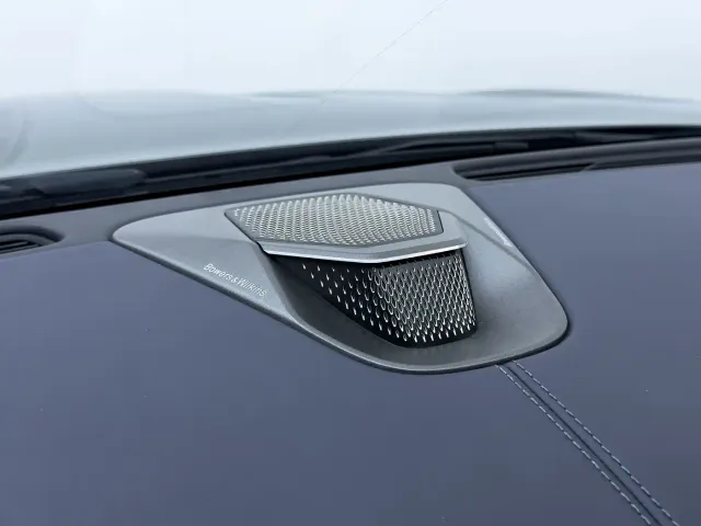 Aston Martin DB12 — Фото автомобиля 26