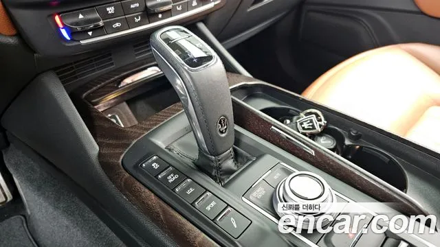 Maserati Levante — Фото автомобиля 9