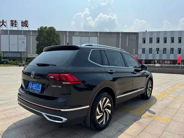 Volkswagen Tiguan L — Фото автомобиля 7