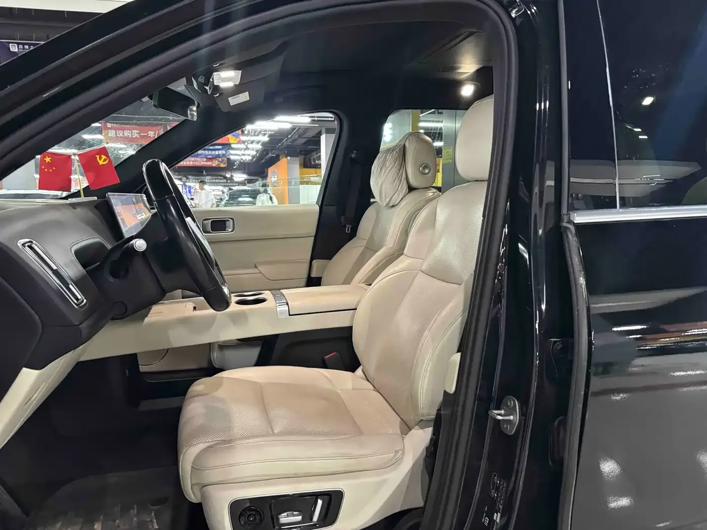 Li Auto Li Xiang L9 2022 Max — Фото автомобиля 4