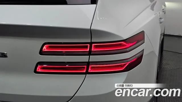 Genesis GV80 2.5T Бензин 2WD — Фото автомобиля 20