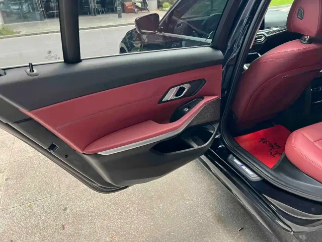BMW 3 Series — Фото автомобиля 27