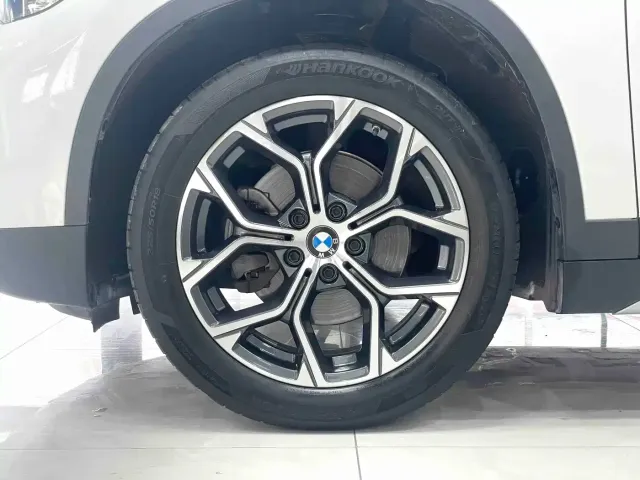 BMW X1 — Фото автомобиля 14