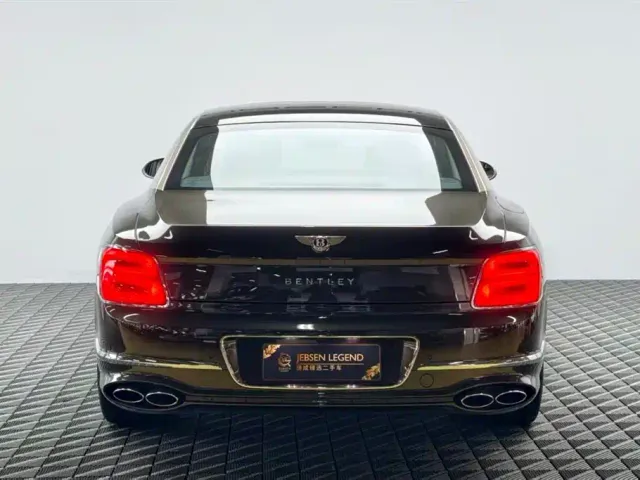 Bentley Flying Spur — Фото автомобиля 5